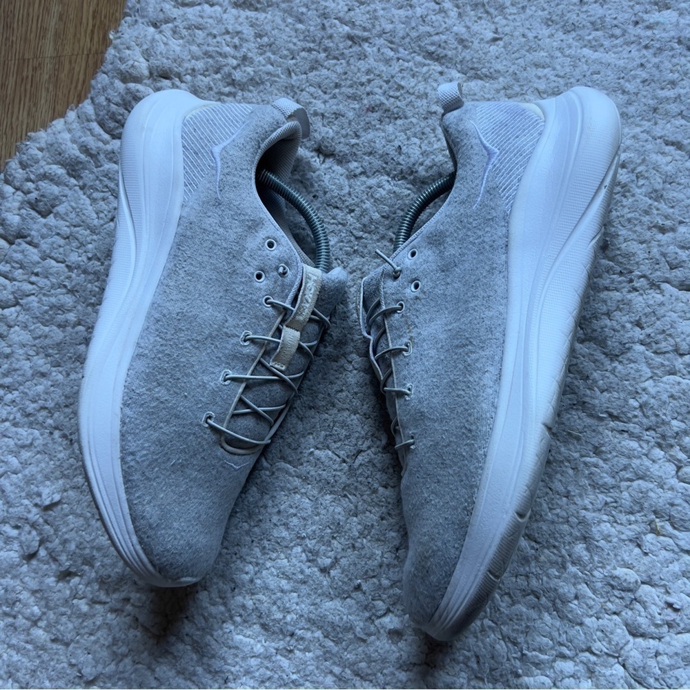 Hoka One One Woman's Hupana Flow Wool Gray Running Shoes Size 11 - Picture 3 of 11